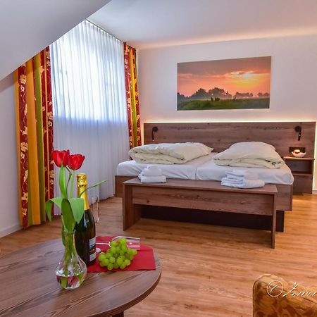 Hotel Zwei Linden - Links Der Elbe - Niedersachsen Balje 外观 照片